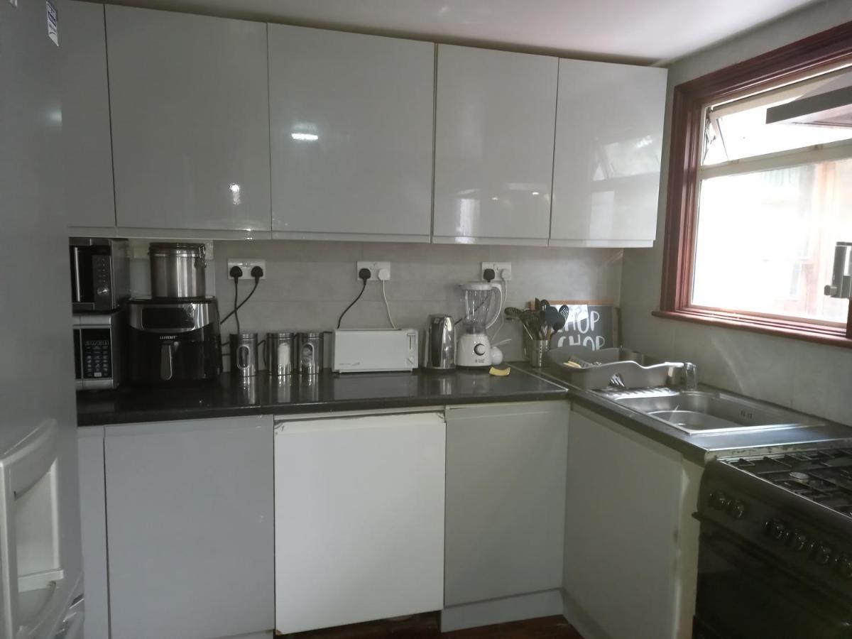 Bubblesbnb- 4 Bedroom House Londra Esterno foto