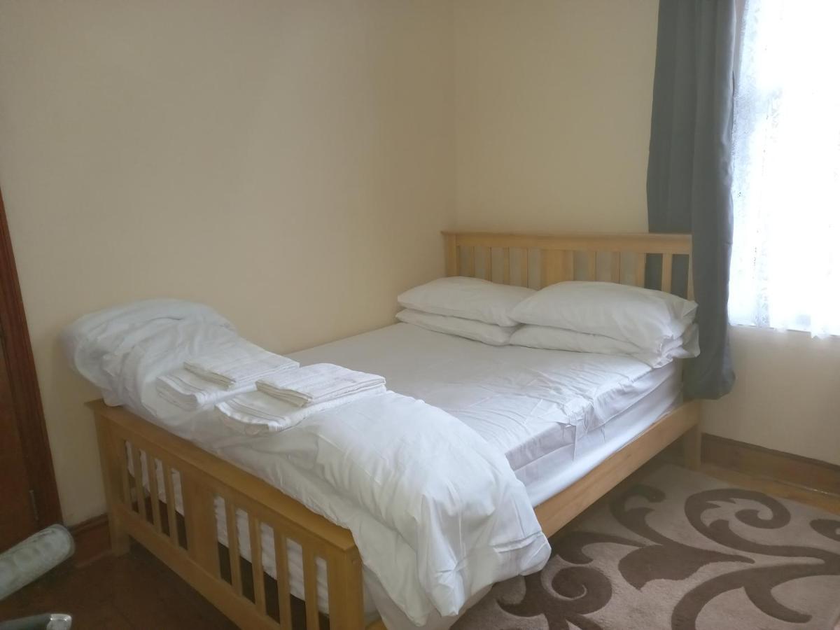 Bubblesbnb- 4 Bedroom House Londra Esterno foto