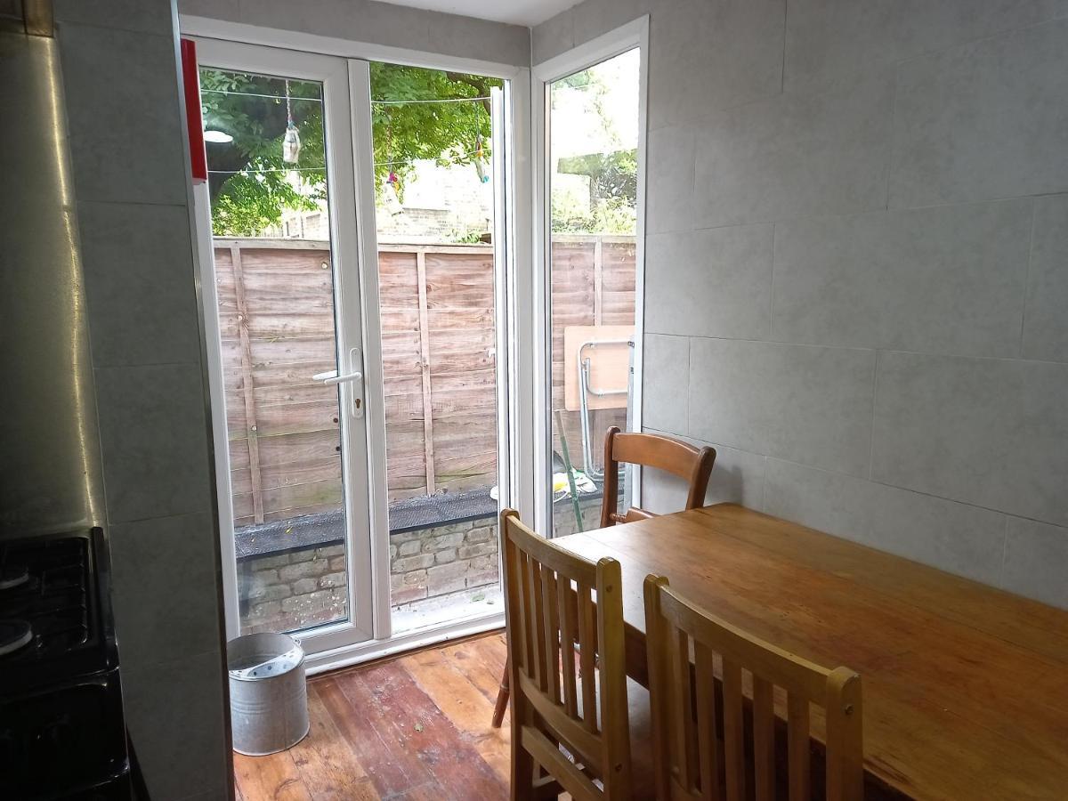 Bubblesbnb- 4 Bedroom House Londra Esterno foto